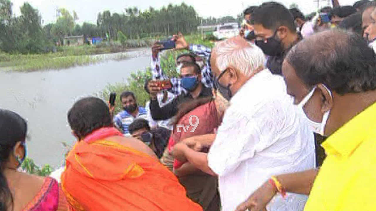 20 ವರ್ಷಗಳ ನಂತರ ತುಂಬಿತು ತಾವರೆ'ಕೆರೆ' ಹರಿಯಿತು ಸಂತಸದ ಕೋಡಿ 20 ವರ್ಷಗಳ ನಂತರ ತುಂಬಿತು ತಾವರೆ'ಕೆರೆ' ಹರಿಯಿತು ಸಂತಸದ ಕೋಡಿ