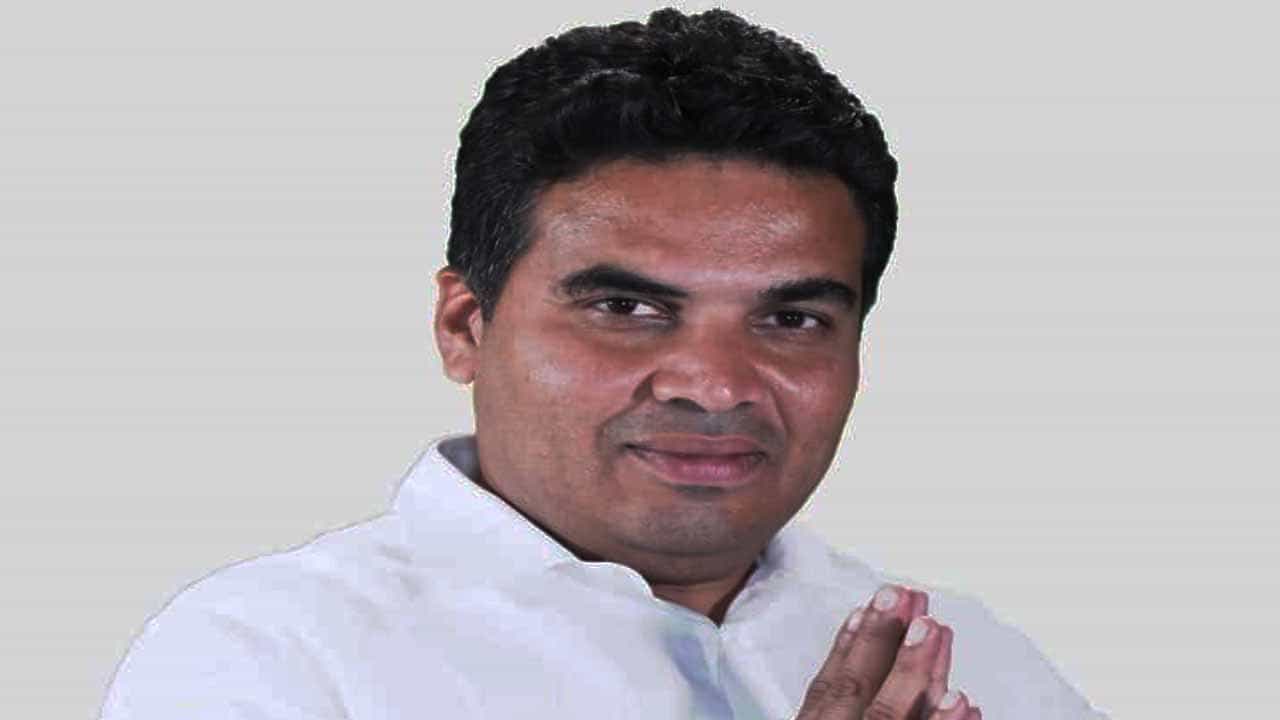 ಕುಣಿಗಲ್ ಶಾಸಕ ಡಾ ರಂಗನಾಥ್ಗೆ ಕೊರೊನಾ, ಕ್ವಾರಂಟೈನ್ ಆಗ್ತಾರಾ ಕಾಂಗ್ರೆಸ್ ನಾಯಕ? ಕುಣಿಗಲ್ ಶಾಸಕ ಡಾ ರಂಗನಾಥ್ಗೆ ಕೊರೊನಾ, ಕ್ವಾರಂಟೈನ್ ಆಗ್ತಾರಾ ಕಾಂಗ್ರೆಸ್ ನಾಯಕ?