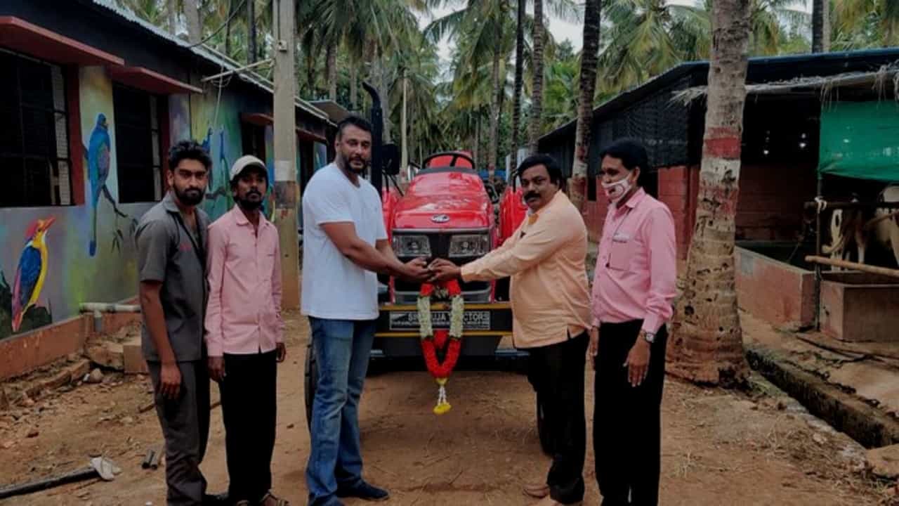 ಚಾಲೆಂಜಿಂಗ್ ಸ್ಟಾರ್ ದರ್ಶನ್ ಫಾರ್ಮ್ ಹೌಸ್ ಸೇರಿತು ಹೊಸ ‘ಐರಾವತ’! ಚಾಲೆಂಜಿಂಗ್ ಸ್ಟಾರ್ ದರ್ಶನ್ ಫಾರ್ಮ್ ಹೌಸ್ ಸೇರಿತು ಹೊಸ ‘ಐರಾವತ’!