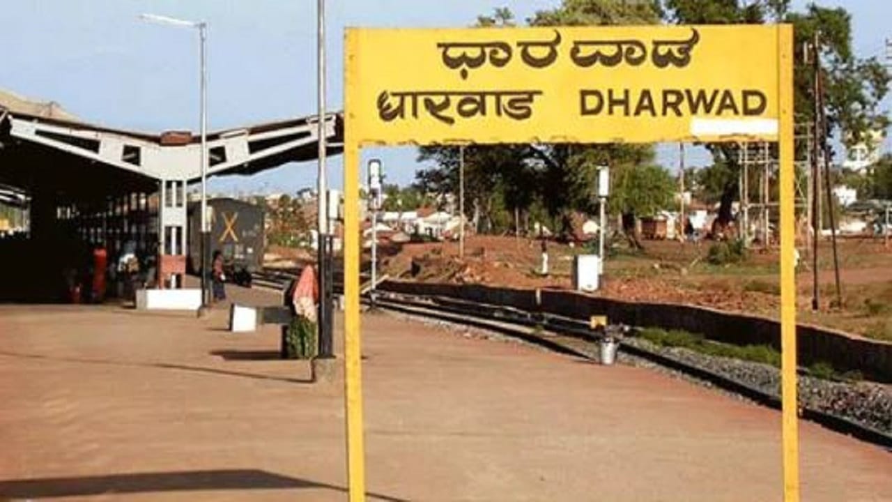 ಆರೋಗ್ಯ ಇಲಾಖೆ ಸಿಬ್ಬಂದಿ ಎಡವಟ್ಟು: ಬೆಳಗ್ಗೆ ಪಾಸಿಟಿವ್, ಸಂಜೆ No ಪಾಸಿಟಿವ್ ಆರೋಗ್ಯ ಇಲಾಖೆ ಸಿಬ್ಬಂದಿ ಎಡವಟ್ಟು: ಬೆಳಗ್ಗೆ ಪಾಸಿಟಿವ್, ಸಂಜೆ No ಪಾಸಿಟಿವ್