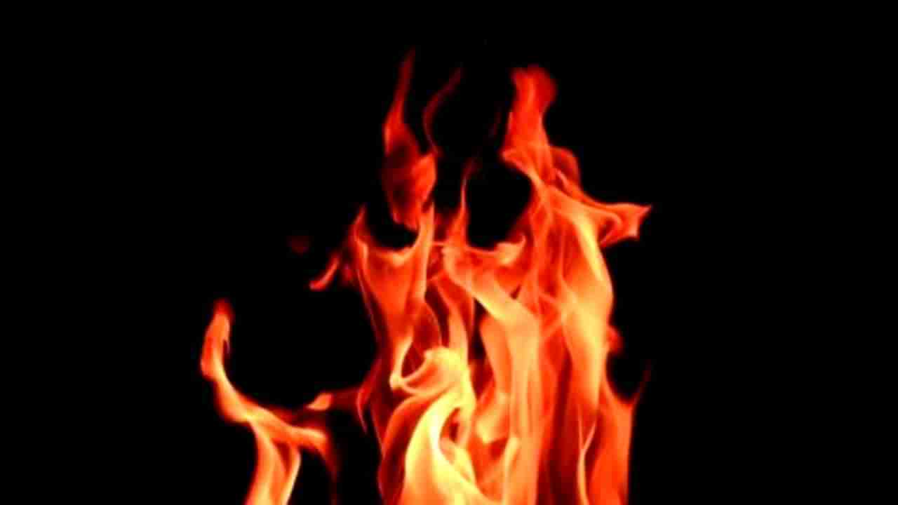 ಗ್ರಂಥಿಗೆ ಅಂಗಡಿಯಲ್ಲಿ ಬೆಂಕಿ, ವ್ಯಕ್ತಿ ಸಜೀವ ದಹನ.. ಎಲ್ಲಿ?