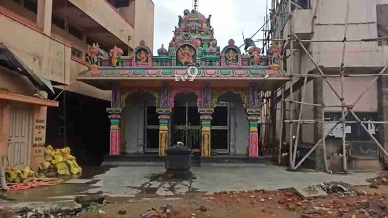 ಲಾಕ್ಡೌನ್ ಎಫೆಕ್ಟ್, ಗದಗಿನ ದೇವಸ್ಥಾನಗಳಿಗೆ ಬೀಗ