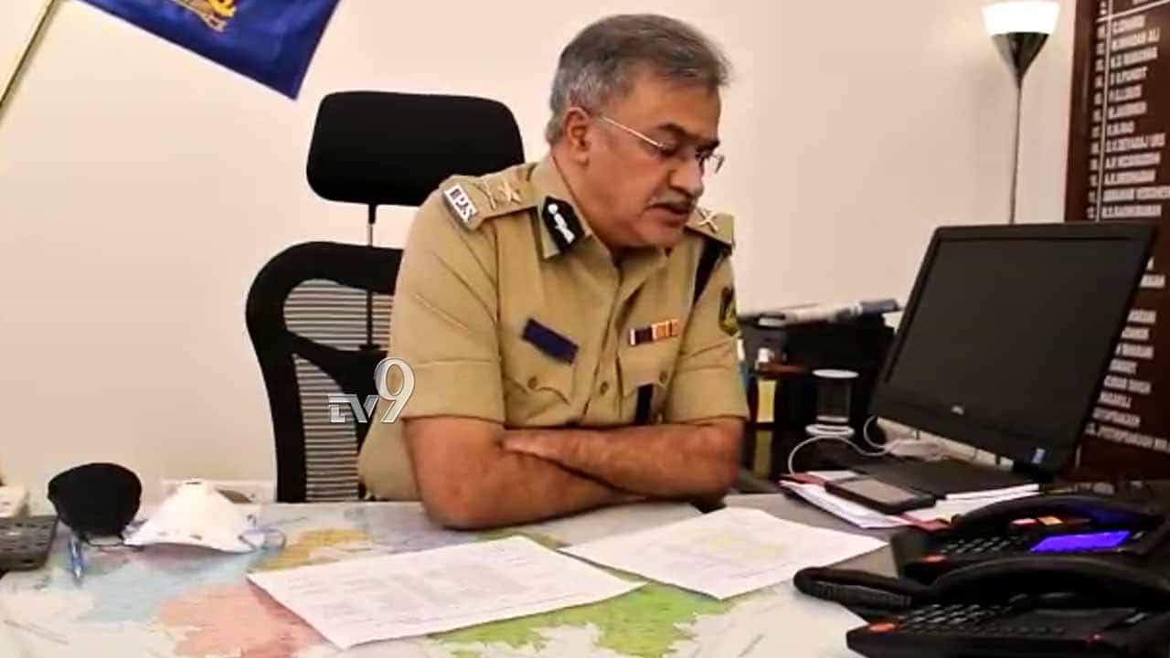 ಸೋಂಕಿತ ಕಾನ್ಸ್ಟೇಬಲ್ಗೆ ಕರೆ ಮಾಡಿ ಆರೋಗ್ಯ ವಿಚಾರಿಸಿದ ಐಜಿ ಸೋಂಕಿತ ಕಾನ್ಸ್ಟೇಬಲ್ಗೆ ಕರೆ ಮಾಡಿ ಆರೋಗ್ಯ ವಿಚಾರಿಸಿದ ಐಜಿ