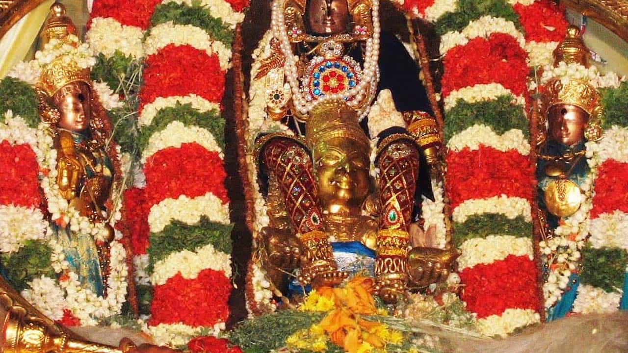 ಸಂಡೇ ಲಾಕ್ಡೌನ್ ಇದ್ರೂ ಮೇಲುಕೋಟೆಯಲ್ಲಿಂದು ಬ್ರಹ್ಮೋತ್ಸವ! ಸಂಡೇ ಲಾಕ್ಡೌನ್ ಇದ್ರೂ ಮೇಲುಕೋಟೆಯಲ್ಲಿಂದು ಬ್ರಹ್ಮೋತ್ಸವ!