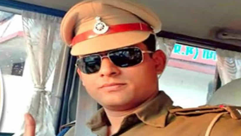 ಬಂದಾ ನೋಡಿ ರಿಯಲ್ ಲೈಫ್ ಚುಲ್ ಬುಲ್ ಪಾಂಡೆ ಪೊಲೀಸ್! ಎಲ್ಲಿ?
