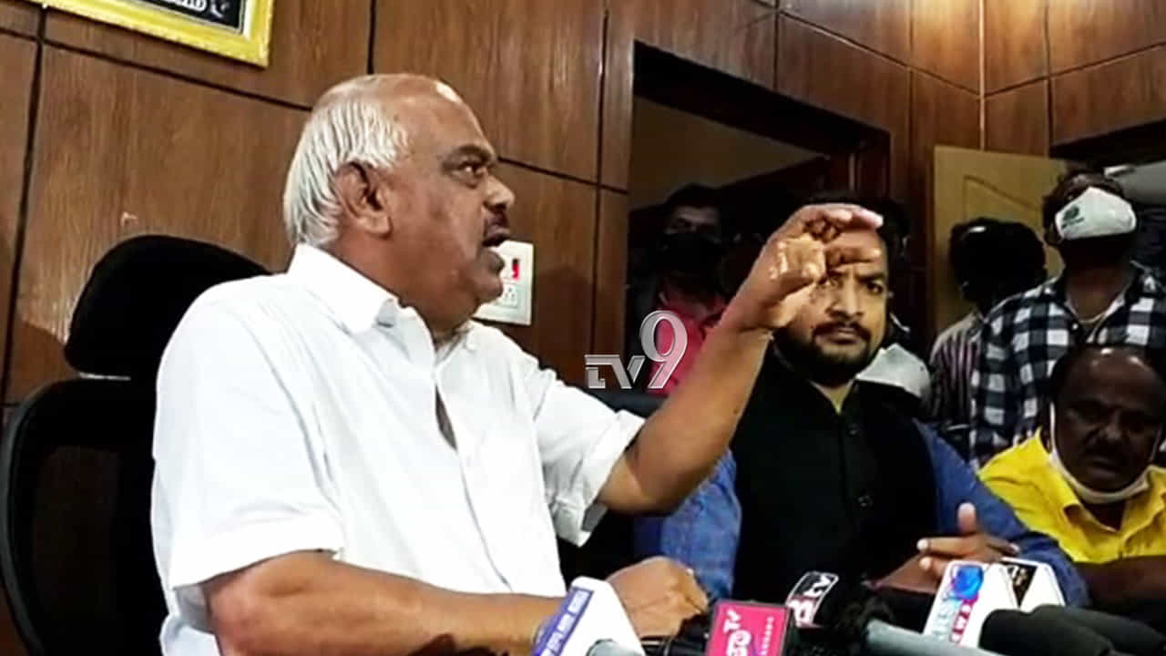 ‘ಕೊರೊನಾಗೆ ಚಿಕಿತ್ಸೆ ನೀಡದ ಖಾಸಗಿ ಆಸ್ಪತ್ರೆಗಳನ್ನು ಟೇಕ್ ಓವರ್ ಮಾಡಿ’ ‘ಕೊರೊನಾಗೆ ಚಿಕಿತ್ಸೆ ನೀಡದ ಖಾಸಗಿ ಆಸ್ಪತ್ರೆಗಳನ್ನು ಟೇಕ್ ಓವರ್ ಮಾಡಿ’