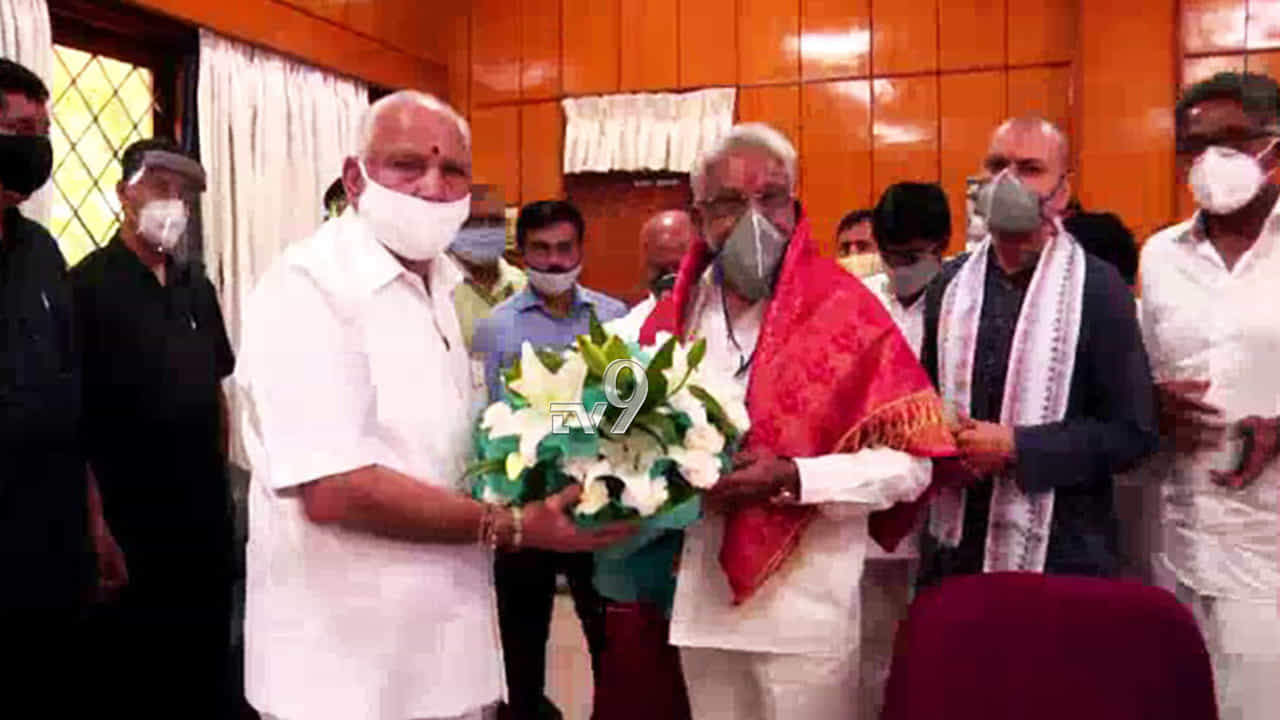 BSY ಭೇಟಿಯಾದ ಟಿಟಿಡಿ ಅಧ್ಯಕ್ಷ, ತಿರುಪತಿಯಲ್ಲಿ ರಾಜ್ಯದ ವಸತಿಗೃಹ ನಿರ್ಮಾಣಕ್ಕೆ ಗ್ರೀನ್ ಸಿಗ್ನಲ್ BSY ಭೇಟಿಯಾದ ಟಿಟಿಡಿ ಅಧ್ಯಕ್ಷ, ತಿರುಪತಿಯಲ್ಲಿ ರಾಜ್ಯದ ವಸತಿಗೃಹ ನಿರ್ಮಾಣಕ್ಕೆ ಗ್ರೀನ್ ಸಿಗ್ನಲ್
