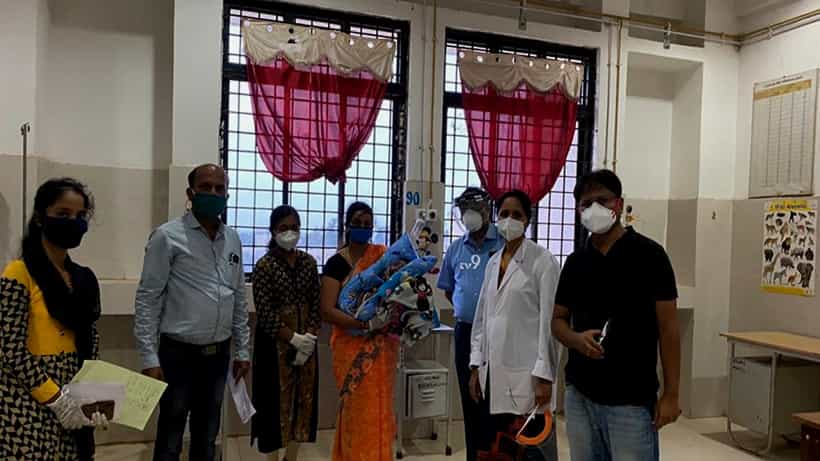 ಕೊರೊನಾ ಮೃತ್ಯುವಿಂದ ನವಜಾತ ಶಿಶು ಕಾಪಾಡಿದ ವೈದ್ಯರು: ಎಲ್ಲೆಡೆ ಮೆಚ್ಚುಗೆ
