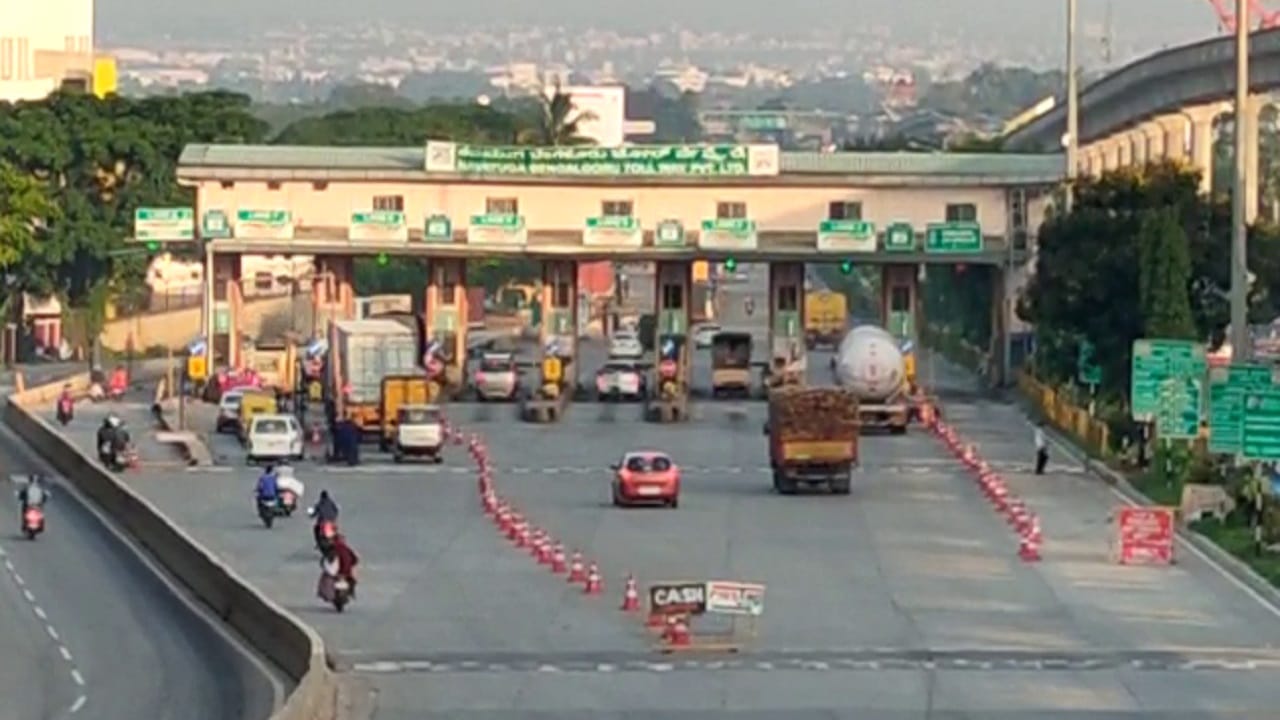 ಸಿಟಿ ಮಂದಿಗೆ ಸಿಕ್ತು ರಿಲೀಫ್, ಎಂದಿನಂತೆ ಎಲ್ಲವೂ ಸ್ಟಾರ್ಟ್ ಸಿಟಿ ಮಂದಿಗೆ ಸಿಕ್ತು ರಿಲೀಫ್, ಎಂದಿನಂತೆ ಎಲ್ಲವೂ ಸ್ಟಾರ್ಟ್