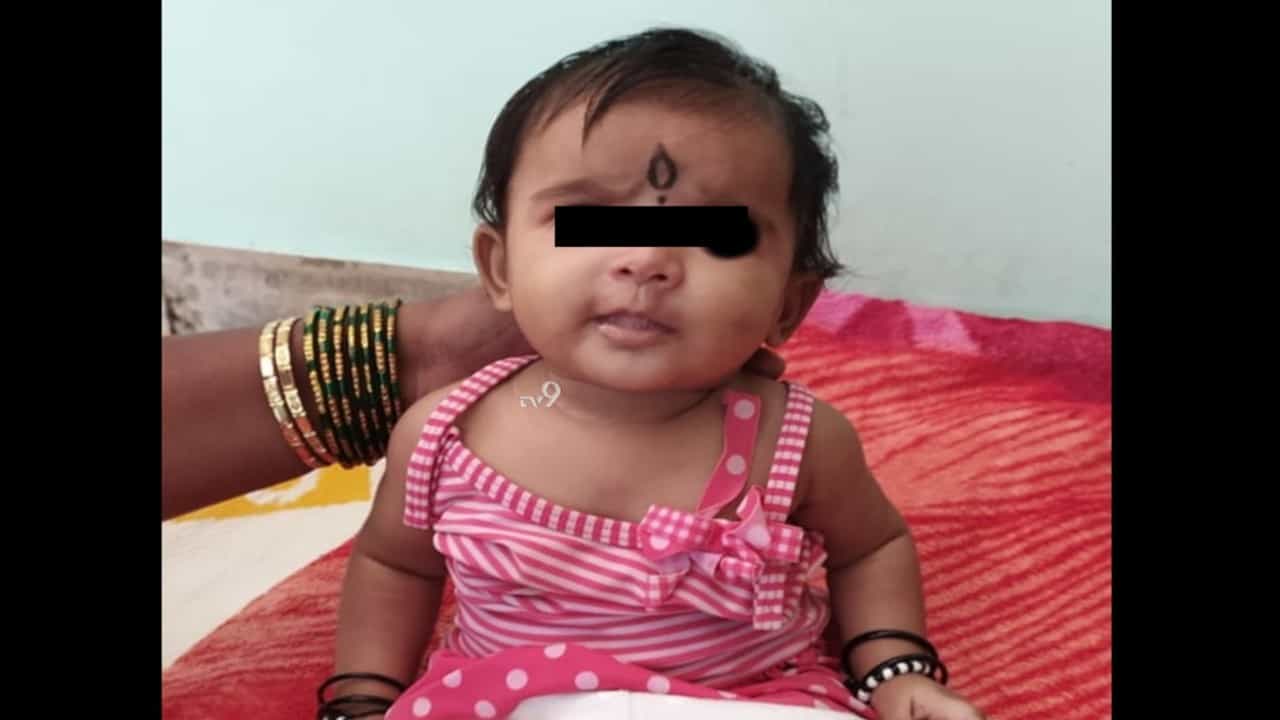 ಆಸ್ಪತ್ರೆಗಳಲ್ಲಿ ಚಿಕಿತ್ಸೆ ಸಿಗದೆ 7 ತಿಂಗಳ ಮಗು ಸಾವು ಆಸ್ಪತ್ರೆಗಳಲ್ಲಿ ಚಿಕಿತ್ಸೆ ಸಿಗದೆ 7 ತಿಂಗಳ ಮಗು ಸಾವು