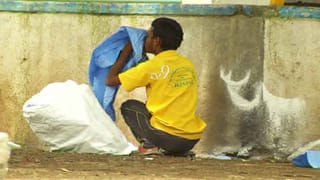 ಸ್ಯಾನಿಟೈಸ್‌ ಆಗದ ಆ್ಯಂಬುಲೆನ್ಸ್ ಸಿಬ್ಬಂದಿಯ ಕಣ್ಣೀರ ಕಥೆ, ಕೇಳಿದ್ರೆ ನೀವೇ ಶಾಕ್‌ ಆಗ್ತಿರ