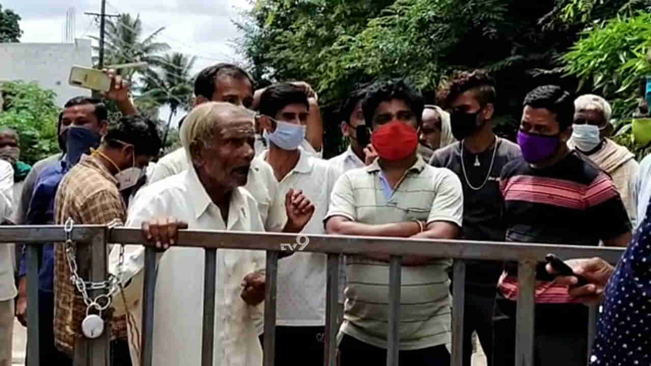 ತಿನ್ನಲು ಊಟ ಕೊಡಿ ಎಂದು ಗೋಗರೆದ ವೃದ್ಧ.. ಆಗಿದ್ದಾದರೂ ಏನು?