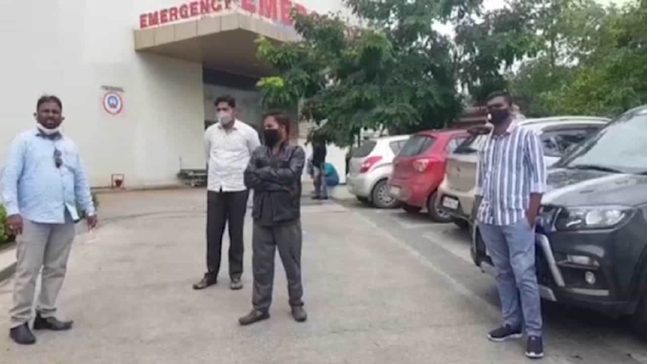 ಅಮ್ಮನನ್ನು ಆಸ್ಪತ್ರೆಗೆ ಸೇರಿಸಿದ ಮಗ-ತಂದೆ ದಿಢೀರ್ ಸಾವು, ಇತ್ತ ಅಮ್ಮನೂ ಬದುಕುಳಿಯಲಿಲ್ಲ