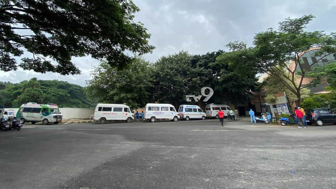 50-70 ಸೋಂಕಿತರು ಸಾವು, ಬೆಂಗಳೂರಿನ ವಿದ್ಯುತ್ ಚಿತಾಗಾರಗಳು ಹೌಸ್ ಫುಲ್! 50-70 ಸೋಂಕಿತರು ಸಾವು, ಬೆಂಗಳೂರಿನ ವಿದ್ಯುತ್ ಚಿತಾಗಾರಗಳು ಹೌಸ್ ಫುಲ್!