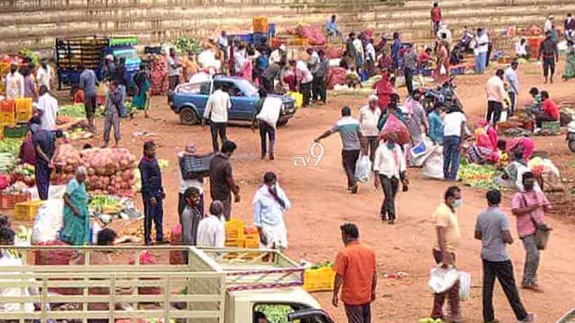 ರಾಜ್ಯದ ಕೆಲವೆಡೆ ಸಂಡೇ ಲಾಕ್ಡೌನ್ ಉಲ್ಲಂಘನೆ, ಅಖಾಡಕ್ಕಿಳಿದ ಖಾಕಿ ಪಡೆ