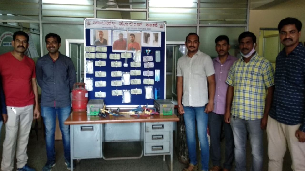 ಬೆಂಗಳೂರು ಪೊಲೀಸರ ಯಶಸ್ವಿ ಕಾರ್ಯಾಚರಣೆ.. ಕುಖ್ಯಾತ ATM ರಾಬರ್ಸ್ ಅಂದರ್!