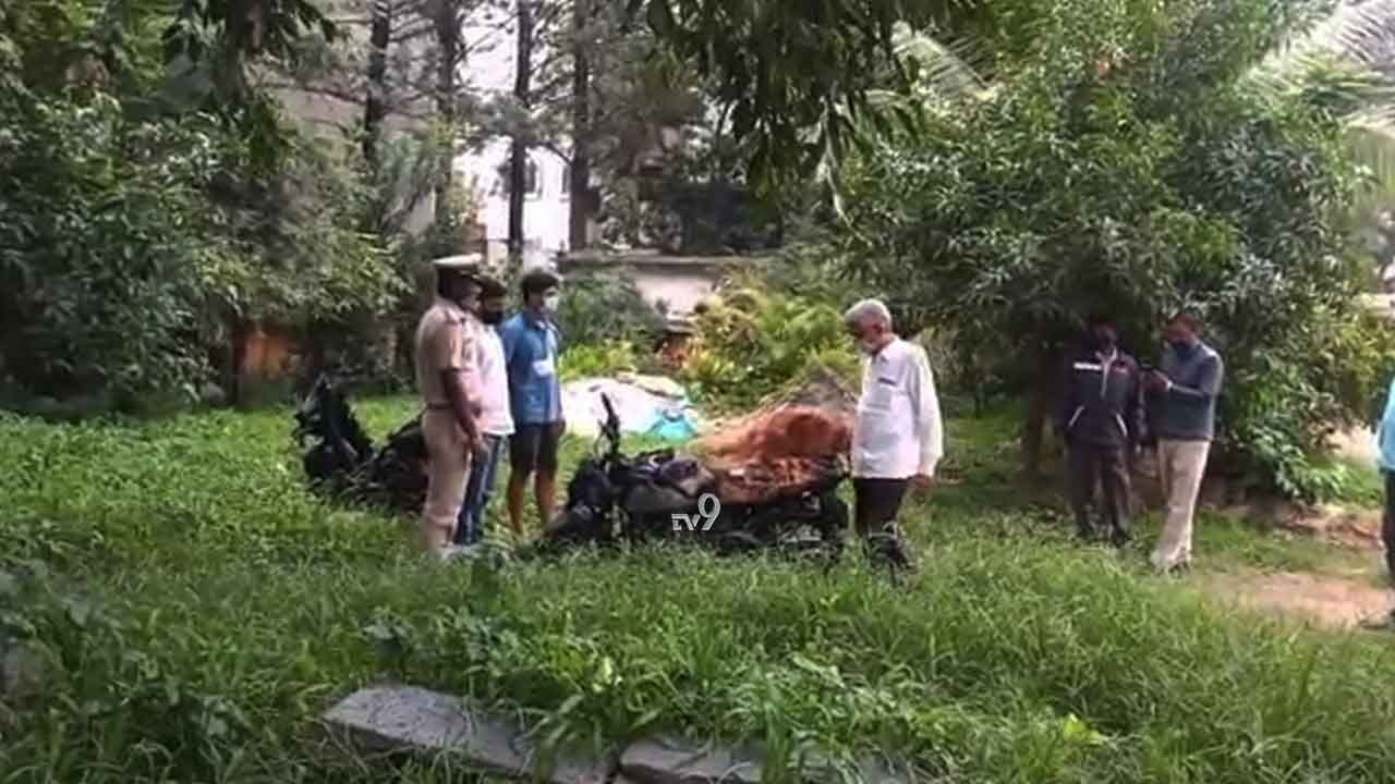 ಡಿಜೆ ಹಳ್ಳಿ ಗಲಭೆ ಪ್ರದೇಶಕ್ಕೆ ಎಫ್ಎಸ್ಎಲ್ ತಂಡ, ಸಿಸಿಟಿವಿ ಪರಿಶೀಲನೆ ಡಿಜೆ ಹಳ್ಳಿ ಗಲಭೆ ಪ್ರದೇಶಕ್ಕೆ ಎಫ್ಎಸ್ಎಲ್ ತಂಡ, ಸಿಸಿಟಿವಿ ಪರಿಶೀಲನೆ