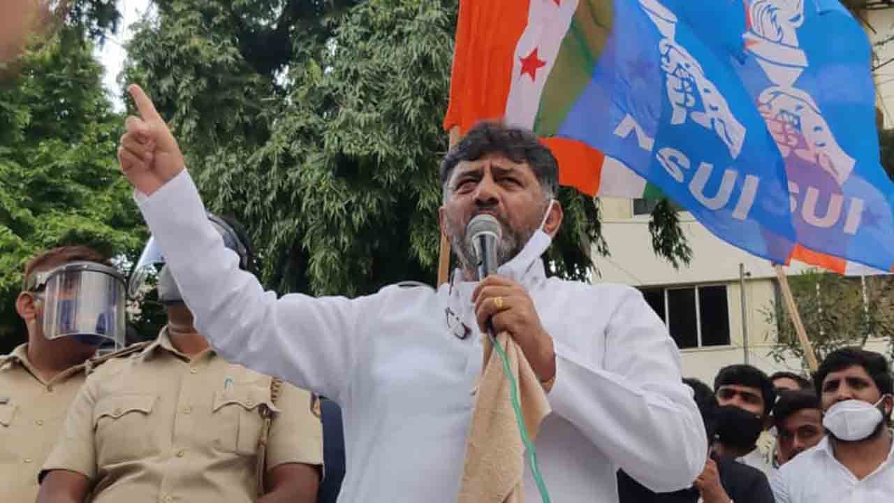KPCC ಅಧ್ಯಕ್ಷ ಡಿ.ಕೆ.ಶಿ​ವಕುಮಾರ್​ಗೆ ಮೊದಲ ಸವಾಲ್​ ಎದುರಾಗಿದೆ, ಯಾವುದದು?