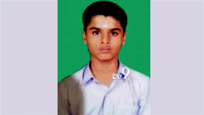 SSLC ಕನ್ನಡ ಮಾಧ್ಯಮದಲ್ಲಿ.. ಹರಿಹರ ತಾಲ್ಲೂಕಿನ ಡ್ರೈವರ್ ಮಗ ರಾಜ್ಯಕ್ಕೆ First SSLC ಕನ್ನಡ ಮಾಧ್ಯಮದಲ್ಲಿ.. ಹರಿಹರ ತಾಲ್ಲೂಕಿನ ಡ್ರೈವರ್ ಮಗ ರಾಜ್ಯಕ್ಕೆ First
