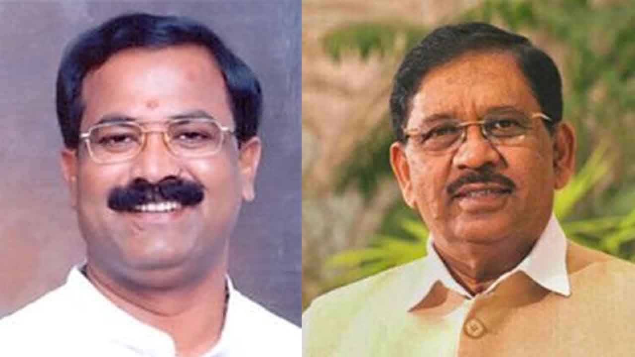 ಬೆಂಗಳೂರು ಗಲಭೆಯಲ್ಲೂ ಪಾಲಿಟಿಕ್ಸ್ : ಬಿಜೆಪಿ, ಕಾಂಗ್ರೆಸ್ ಕೈಗೆತ್ತಿಕೊಂಡಿವೆ ದಲಿತಾಸ್ತ್ರ ಬೆಂಗಳೂರು ಗಲಭೆಯಲ್ಲೂ ಪಾಲಿಟಿಕ್ಸ್ : ಬಿಜೆಪಿ, ಕಾಂಗ್ರೆಸ್ ಕೈಗೆತ್ತಿಕೊಂಡಿವೆ ದಲಿತಾಸ್ತ್ರ