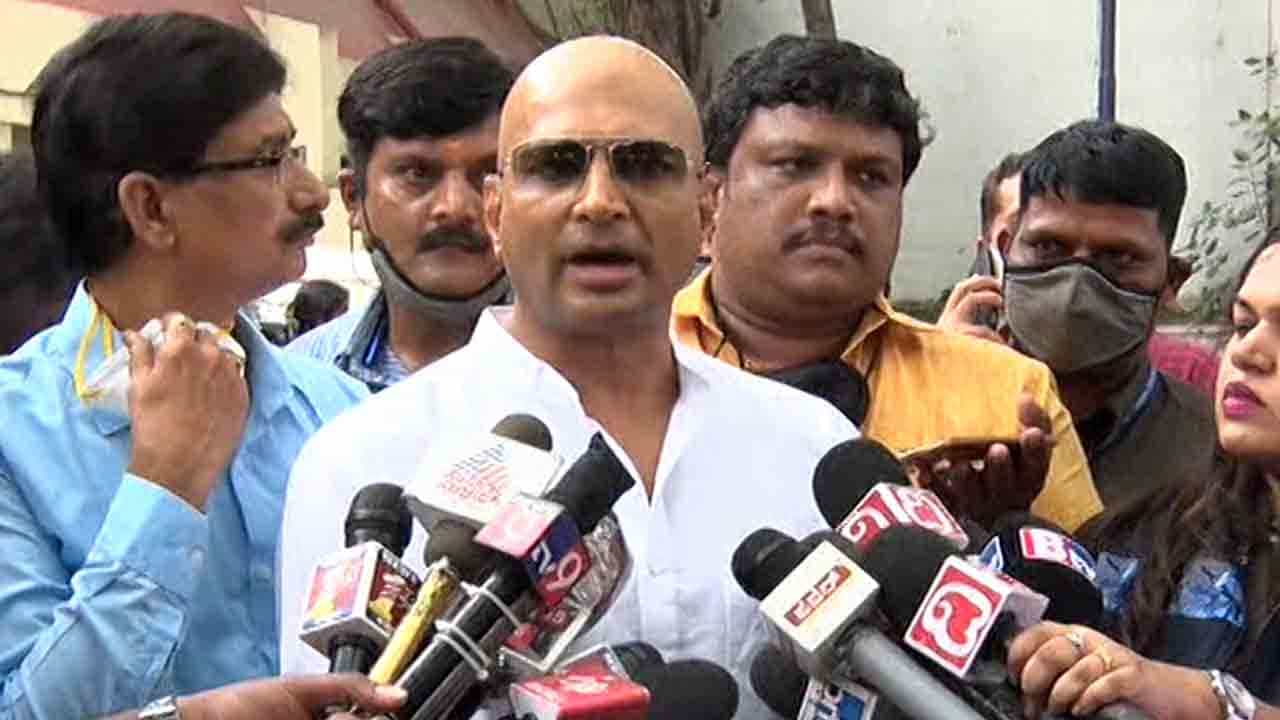 ಮೃತಪಟ್ಟ ನಟನ ಪೋಸ್ಟ್‌ಮಾರ್ಟಂ ವಿಚಾರ: ಹೇಳಿಕೆ ಹಿಂಪಡೆಯುತ್ತೇನೆ ಎಂದ ಇಂದ್ರಜಿತ್
