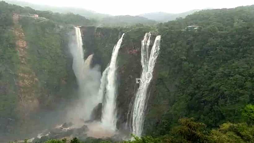 ಕೊರೊನಾ ಕಾಟದ ನಡುವೆಯೂ ನೋಡಿ ಜೋಗಾದ್ ಗುಂಡಿ!
