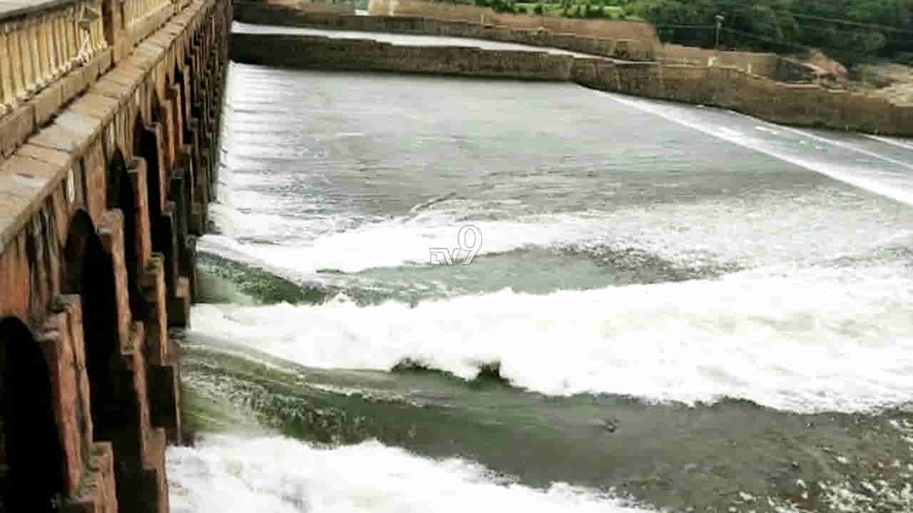 ಸತತ ಮಳೆ, ಹೆಚ್ಚಿದ ಒಳಹರಿವು KRS ಡ್ಯಾಂನಿಂದ 30,000 ಕ್ಯೂಸೆಕ್ ನೀರು ಬಿಡುಗಡೆ