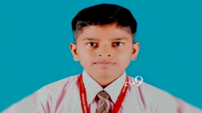ಬಡ ತಾಯಿಯ ಆಸೆಯಂತೆ 623/625 ಅಂಕ ಪಡೆದ ಬಾಗಲಕೋಟೆ ವಿದ್ಯಾರ್ಥಿ! ಬಡ ತಾಯಿಯ ಆಸೆಯಂತೆ 623/625 ಅಂಕ ಪಡೆದ ಬಾಗಲಕೋಟೆ ವಿದ್ಯಾರ್ಥಿ!