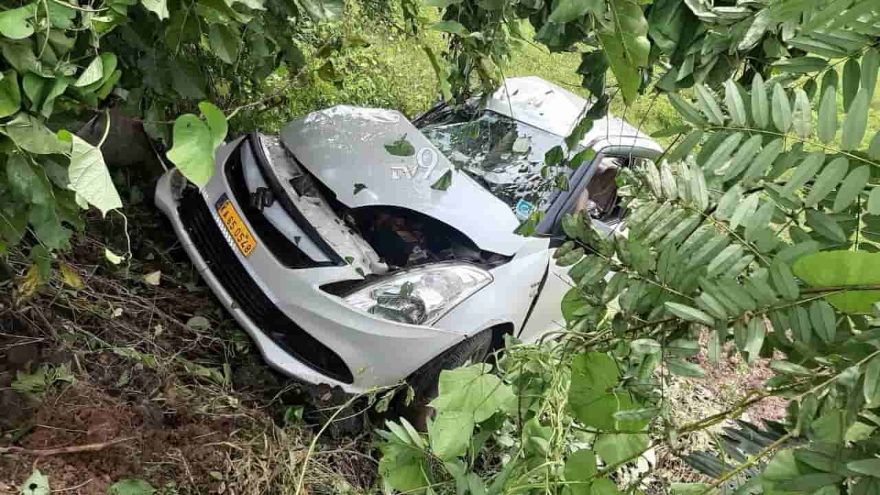 ಕಾರು, ಟೆಂಪೋ ನಡುವೆ ಮುಖಾಮುಖಿ ಡಿಕ್ಕಿ -ಮೂವರಿಗೆ ಗಂಭೀರ ಗಾಯ, ಎಲ್ಲಿ?