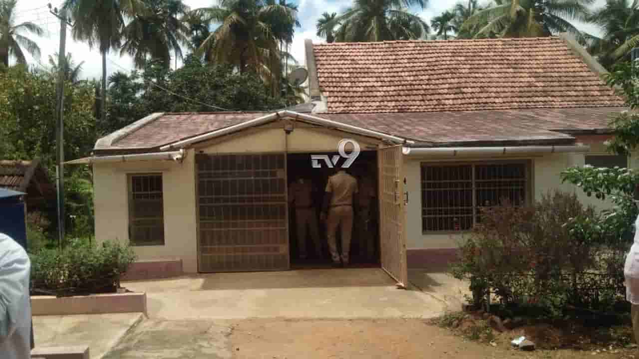 ಹಾಸನ: ವೃದ್ಧ ದಂಪತಿಯನ್ನು ಉಸಿರುಗಟ್ಟಿಸಿ ಕೊಲೆಗೈದ ಕಿಡಿಗೇಡಿಗಳು, ಯಾಕೆ?