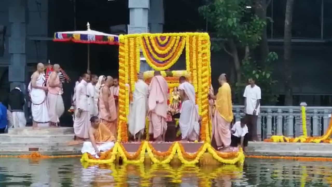 ಇಂದು ನಾಡಿನಾದ್ಯಂತ ಶ್ರೀಕೃಷ್ಣ ಜನ್ಮಾಷ್ಟಮಿ, ಇಸ್ಕಾನ್ ದೇಗುಲದಲ್ಲಿ ವಿಶೇಷ ಪೂಜೆ