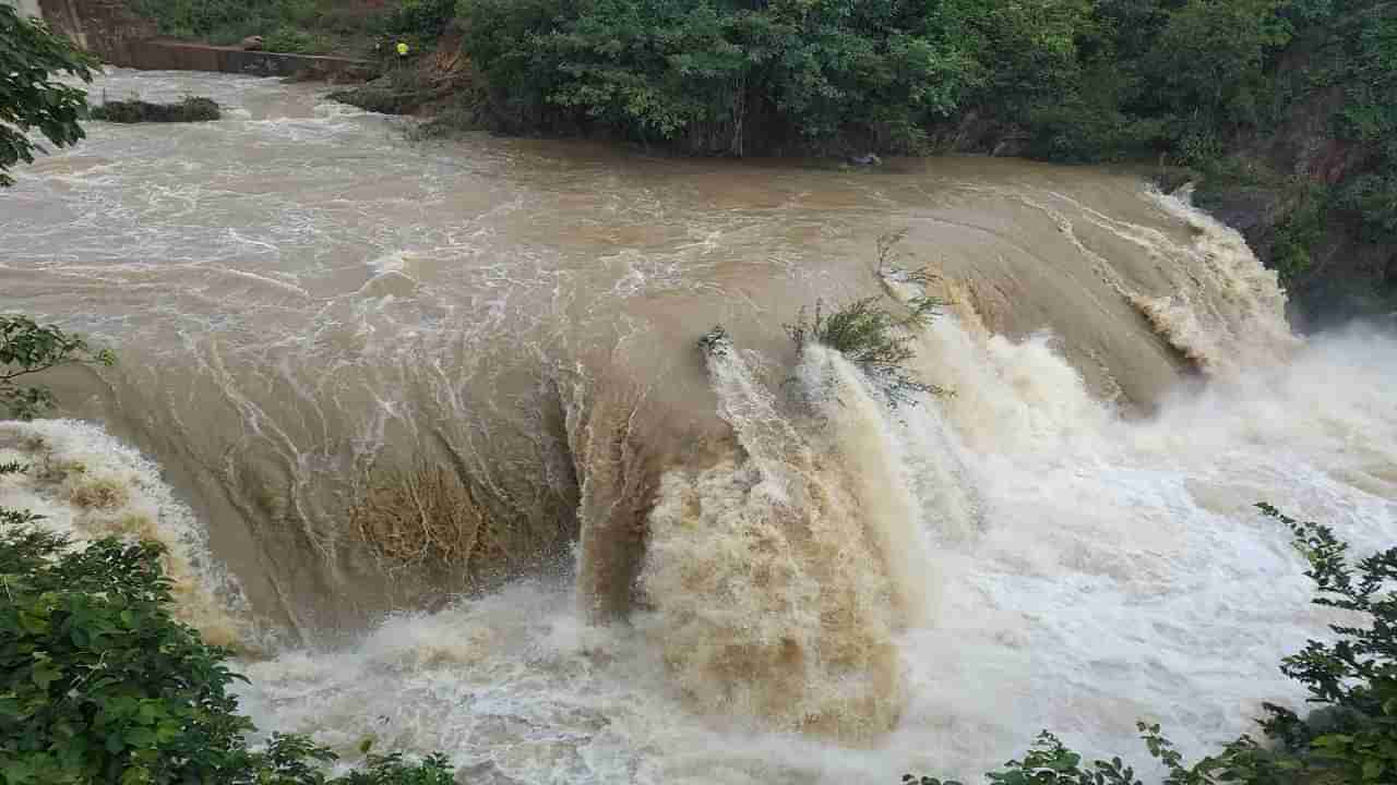 ಮತ್ತೆ ಮೈದುಂಬಿದ ಮದಗದ ಕೆರೆ: ಸೌಂದರ್ಯ ಸವಿಯಲು ಬರುತ್ತಿದೆ ಯುವ ದಂಡು!