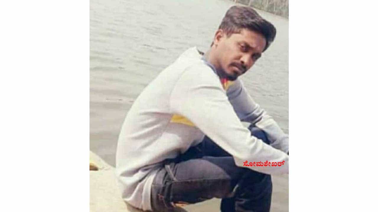 ಮುಖದ ಮೇಲೆ ಮೊಬೈಲ್ ಬೆಳಕು ಬಿಟ್ಟಿದ್ದಕ್ಕೆ ಚಾಕುವಿನಿಂದ ಇರಿದು ಹತ್ಯೆ