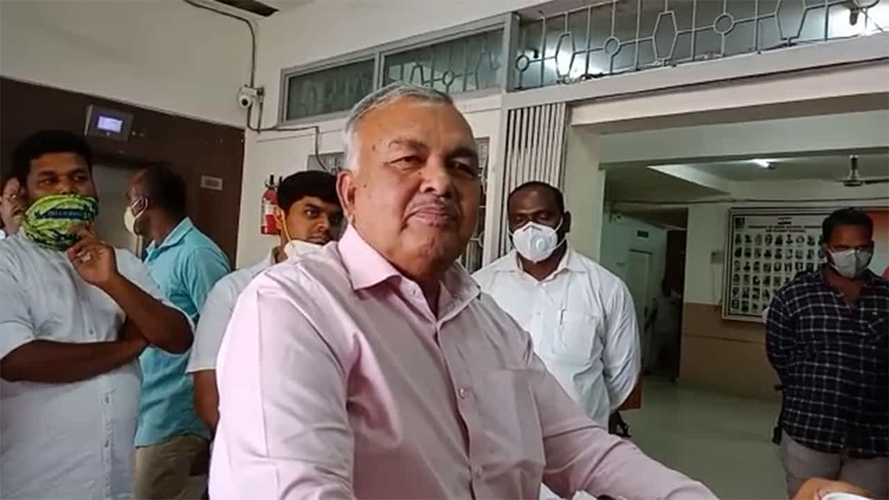 ಸಂಘಪರಿವಾರ, ಎಸ್ಡಿಪಿಐ ಒಂದೇ ನಾಣ್ಯದ ಎರಡು ಮುಖಗಳು: ರಾಮಲಿಂಗಾರೆಡ್ಡಿ ಸಂಘಪರಿವಾರ, ಎಸ್ಡಿಪಿಐ ಒಂದೇ ನಾಣ್ಯದ ಎರಡು ಮುಖಗಳು: ರಾಮಲಿಂಗಾರೆಡ್ಡಿ