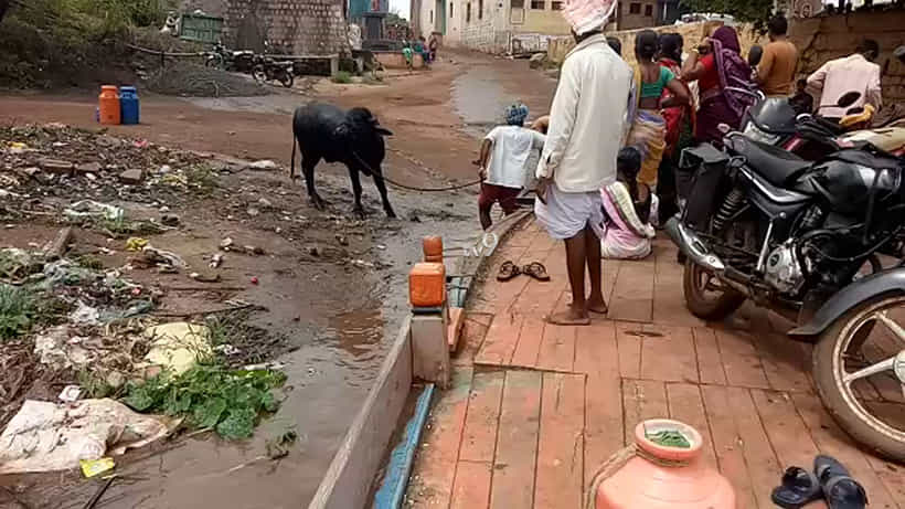 ಅಪಾಯದ ಮಟ್ಟ ಮೀರಿದ ಕೃಷ್ಣಾ ನದಿ, ತೋಟದ ಮನೆಯಲ್ಲಿ ವಾಸವಾಗಿದ್ದವರ ಕತೆ ಏನಾಯ್ತು?