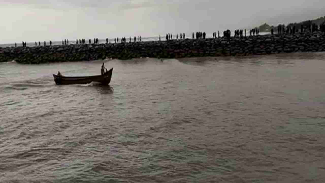 ಕೊಡೇರಿ ನಾಡ ದೋಣಿ ದುರಂತ: ಇನ್ನೂ ಸಿಗದ ನಾಲ್ವರು ಮೀನುಗಾರರು