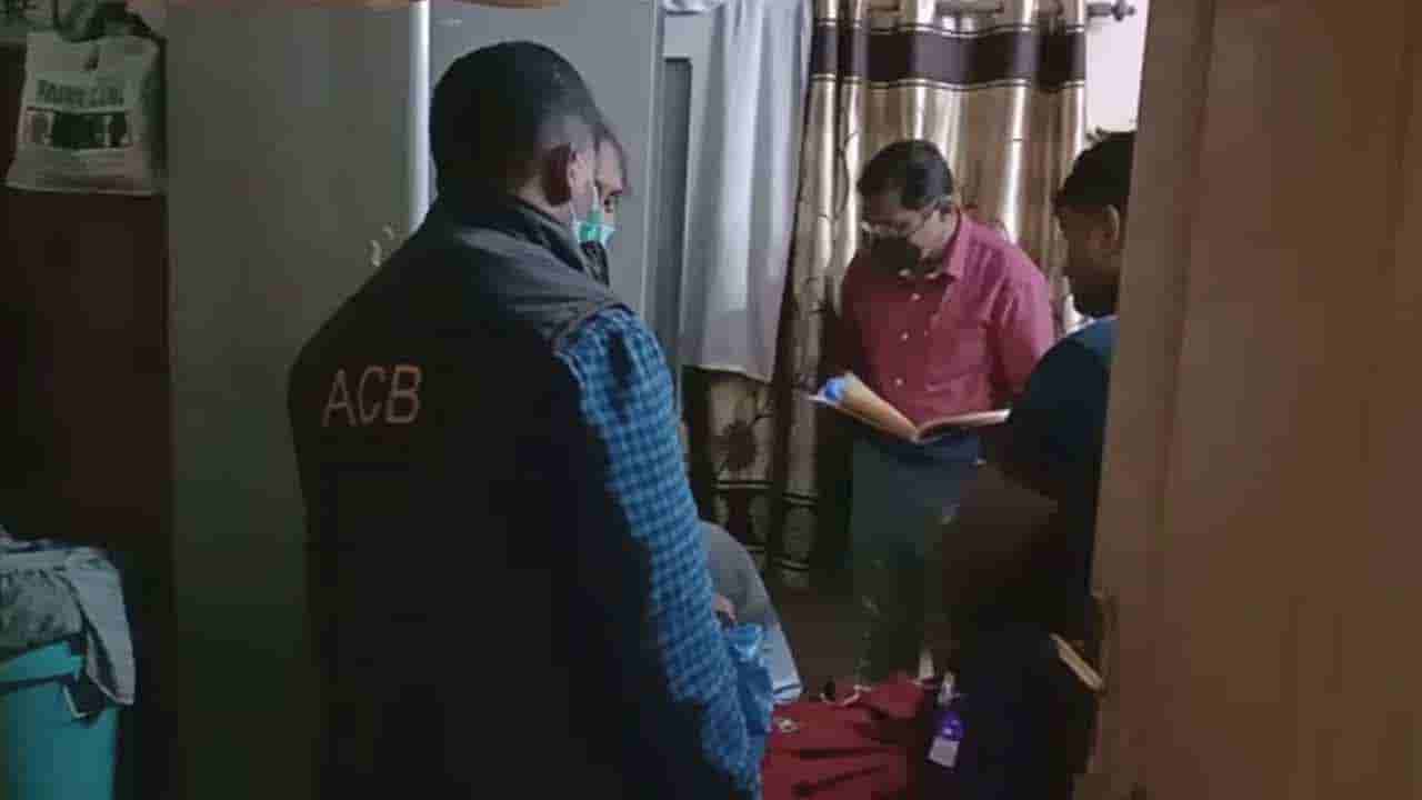 ಇಬ್ಬರು ನಿವೃತ್ತ ತಹಶೀಲ್ದಾರ್ ಮನೆಗಳ ಮೇಲೆ ACB ರೇಡ್, ಯಾಕೆ ಗೊತ್ತಾ?