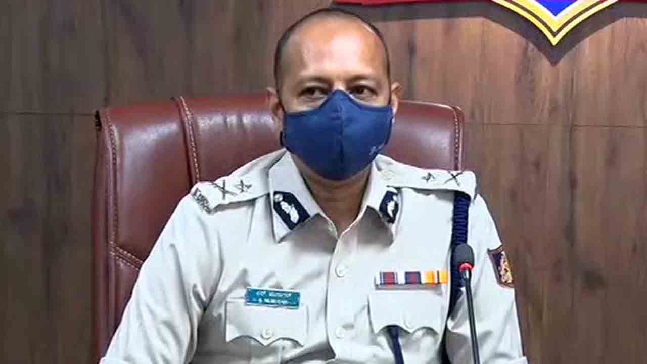 ಮನೆಗಳ ಟೆರೇಸ್ ಮೇಲೆ.. ವೀಡ್, ಮಿಯಾಂವ್, ಪಿಲ್, ಚಾರ್ಲಿಗಳ ಕಾರುಬಾರು! ಏನಿದು? ಮನೆಗಳ ಟೆರೇಸ್ ಮೇಲೆ.. ವೀಡ್, ಮಿಯಾಂವ್, ಪಿಲ್, ಚಾರ್ಲಿಗಳ ಕಾರುಬಾರು! ಏನಿದು?