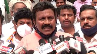 ಟೆಕ್ಕಿಗಳು ವಿಚ್ಛೇದನ ಪಡೆಯುತ್ತಿದ್ದಂತೆ ಕೋರ್ಟ್ ಅವರಣದಲ್ಲೇ ಪತಿಯ ಕಾರಿನ ಗ್ಲಾಸ್ ಪೀಸ್ ಪೀಸ್..