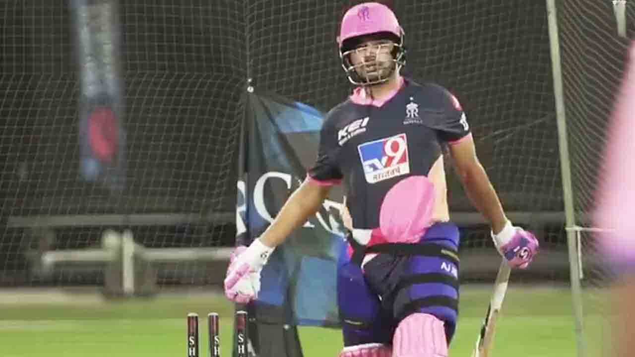 IPL 2020: ಐಪಿಎಲ್ನಲ್ಲಿ ಮ್ಯಾಜಿಕ್ ಮಾಡ್ತಾನಾ ಗದಗ ಹುಡುಗ ಜೋಶಿ? IPL 2020: ಐಪಿಎಲ್ನಲ್ಲಿ ಮ್ಯಾಜಿಕ್ ಮಾಡ್ತಾನಾ ಗದಗ ಹುಡುಗ ಜೋಶಿ?