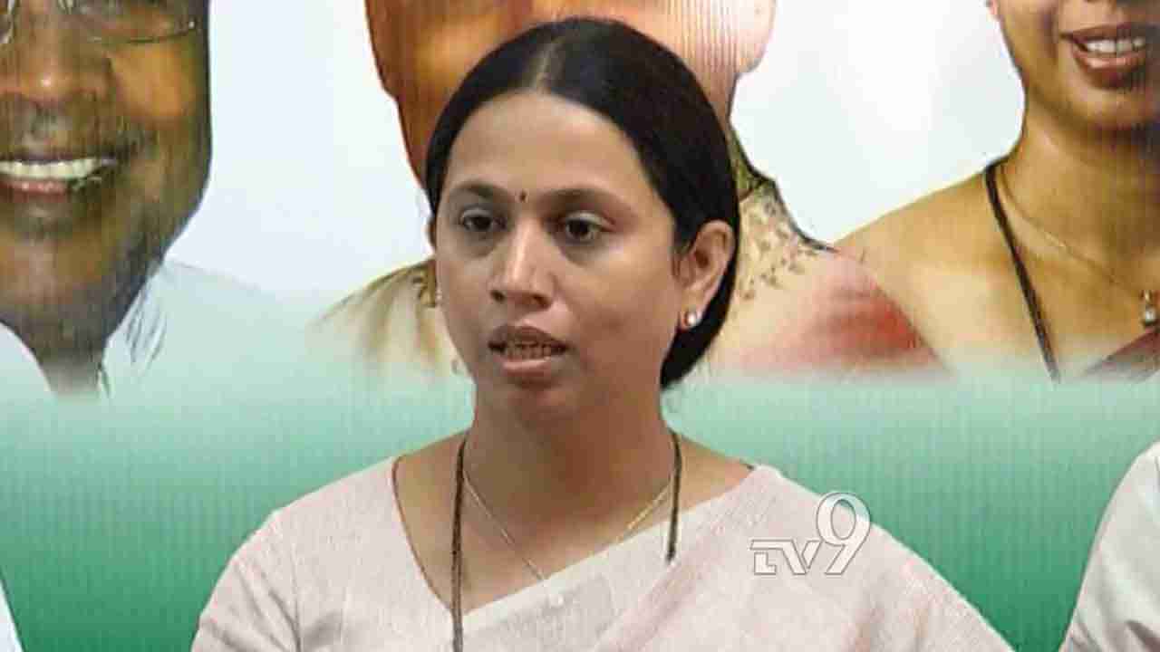 ‘ಯುವತಿಯ ಶವಸಂಸ್ಕಾರದ ವೇಳೆ ಪೊಲೀಸರು ನಗುತ್ತಿದ್ರು; ರಾಮ ರಾಜ್ಯದಲ್ಲಿ ಇದು ಶೋಭೆ ತರುತ್ತಾ?’