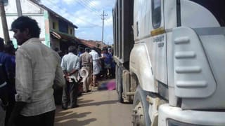 ರಸ್ತೆ ನಿರ್ಮಾಣ ವಿರೋಧಿಸಿದ ಮಹಿಳೆಯರ ಮೇಲೆ JCB ಯಿಂದ ಮಣ್ಣು ಸುರಿಯುವ ಯತ್ನ, ಎಲ್ಲಿ?