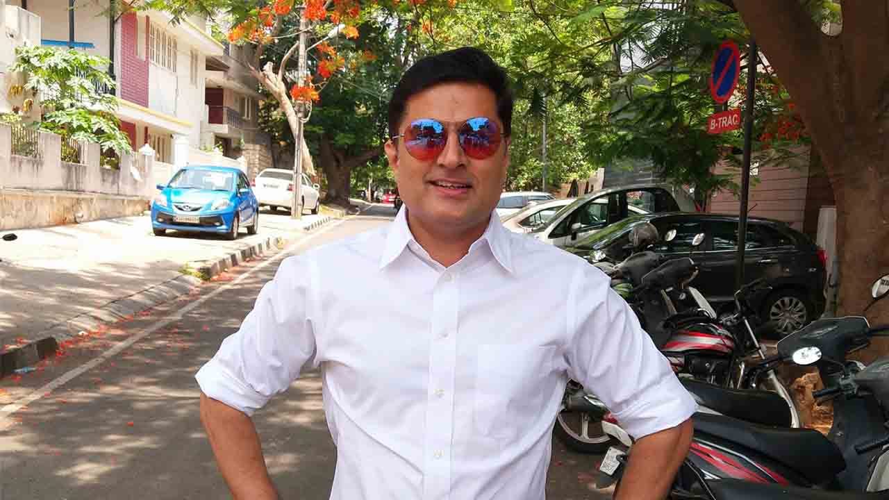 ಇಮ್ತಿಯಾಜ್ ಖಾತ್ರಿ ಯಾರೆಂಬುದು ಗೊತ್ತಾ? ಬಾಲಿವುಡ್ ನಂಟು ಜಾಲಾಡಿದ ಸಂಬರಗಿ ಇಮ್ತಿಯಾಜ್ ಖಾತ್ರಿ ಯಾರೆಂಬುದು ಗೊತ್ತಾ? ಬಾಲಿವುಡ್ ನಂಟು ಜಾಲಾಡಿದ ಸಂಬರಗಿ