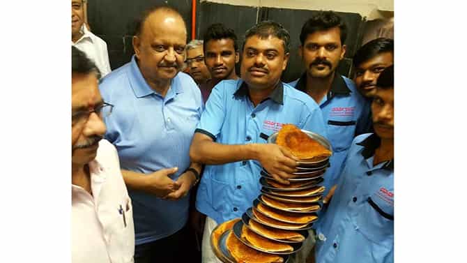 ಗಾನ ಗಾರುಡಿಗನಿಗೆ ವಿದ್ಯಾರ್ಥಿ ಭವನ್ ಮಸಾಲೆ ದೋಸೆ ಅಂದ್ರೆ ಬಲು ಪ್ರೀತಿ