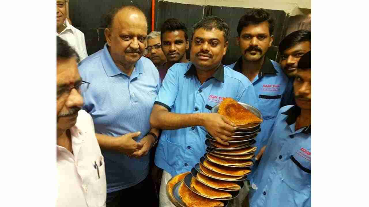 ಗಾನ ಗಾರುಡಿಗನಿಗೆ ವಿದ್ಯಾರ್ಥಿ ಭವನ್ ಮಸಾಲೆ ದೋಸೆ ಅಂದ್ರೆ ಬಲು ಪ್ರೀತಿ