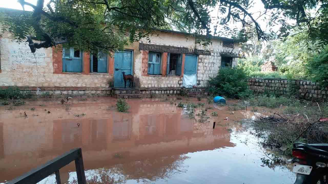 ಧಾರಾಕಾರ ಮಳೆ: ಶುಶ್ರೂಷಕರ ವಸತಿ ಗೃಹಗಳಿಗೆ ನುಗ್ಗಿದ ನೀರು, ಯಾವೂರಲ್ಲಿ? ಧಾರಾಕಾರ ಮಳೆ: ಶುಶ್ರೂಷಕರ ವಸತಿ ಗೃಹಗಳಿಗೆ ನುಗ್ಗಿದ ನೀರು, ಯಾವೂರಲ್ಲಿ?