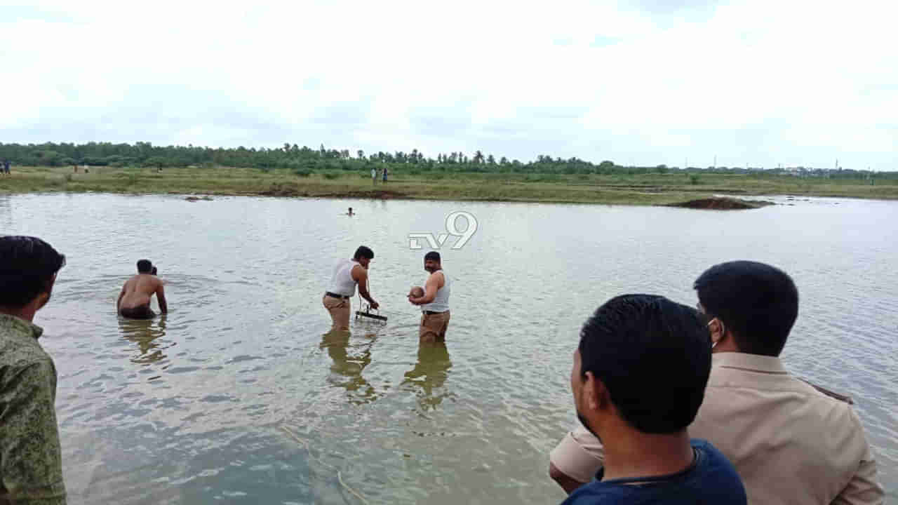 ಕೆರೆಯಲ್ಲಿ ಈಜಲು ಹೋಗಿದ್ದ ಬೆಂಗಳೂರಿನ ಇಬ್ಬರು ಯುವಕರು ನೀರು ಪಾಲು