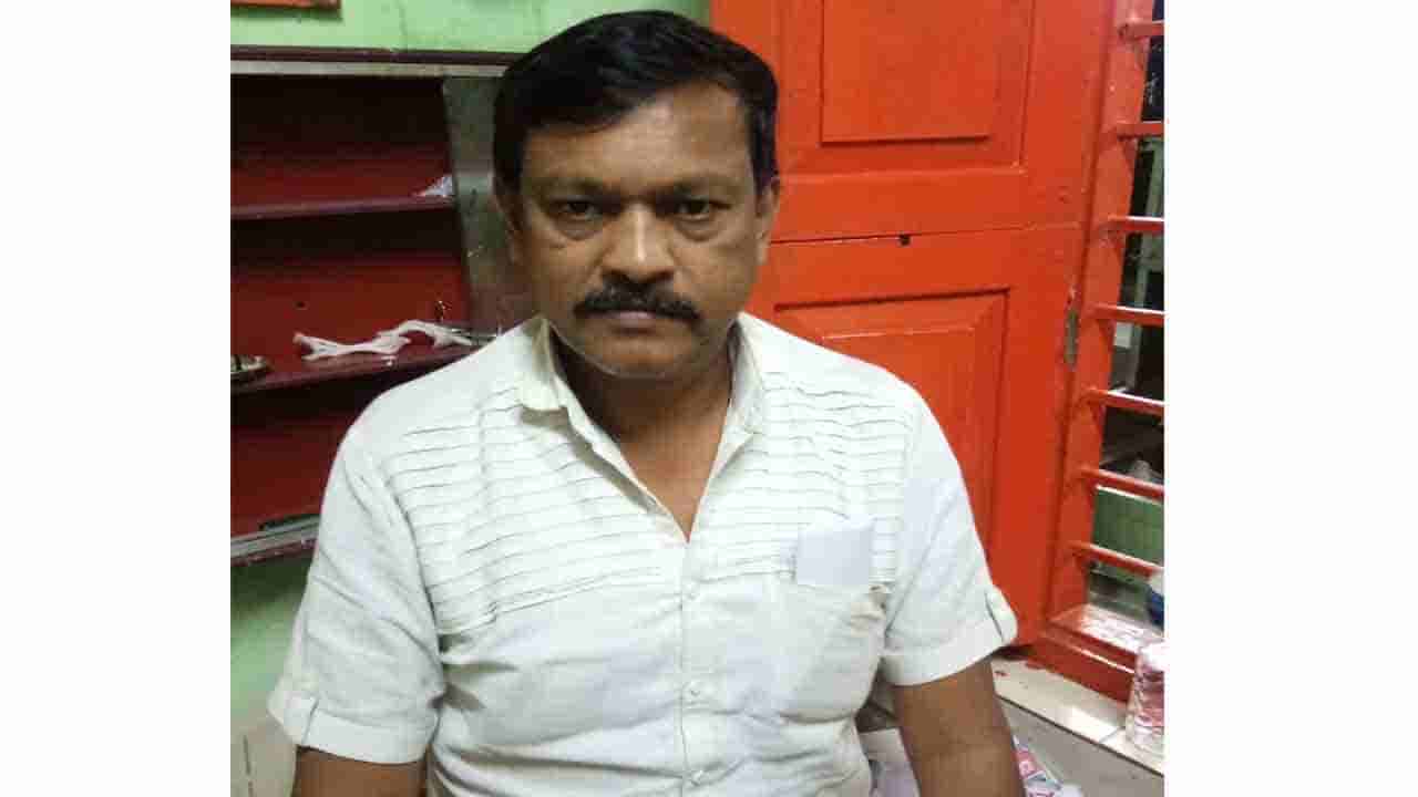 ಕ್ಯಾಂಟೀನ್ ಟೆಂಡರ್ ಬೇರೆಯವರಿಗೆ ಕೊಟ್ಟಿದ್ದಕ್ಕೆ.. ಮಾಲೀಕ ನೇಣಿಗೆ ಶರಣು?