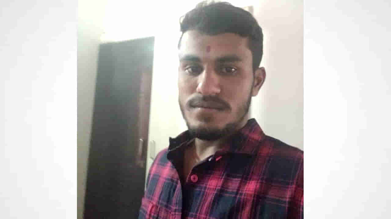 ವೀಲಿಂಗ್ ಮಾಡಬೇಡಿ ಎಂದಿದ್ದಕ್ಕೆ ಕಣ್ಣಿಗೆ ಖಾರದಪುಡಿ ಎರಚಿ ಬರ್ಬರವಾಗಿ ಕೊಲೆಗೈದರು..