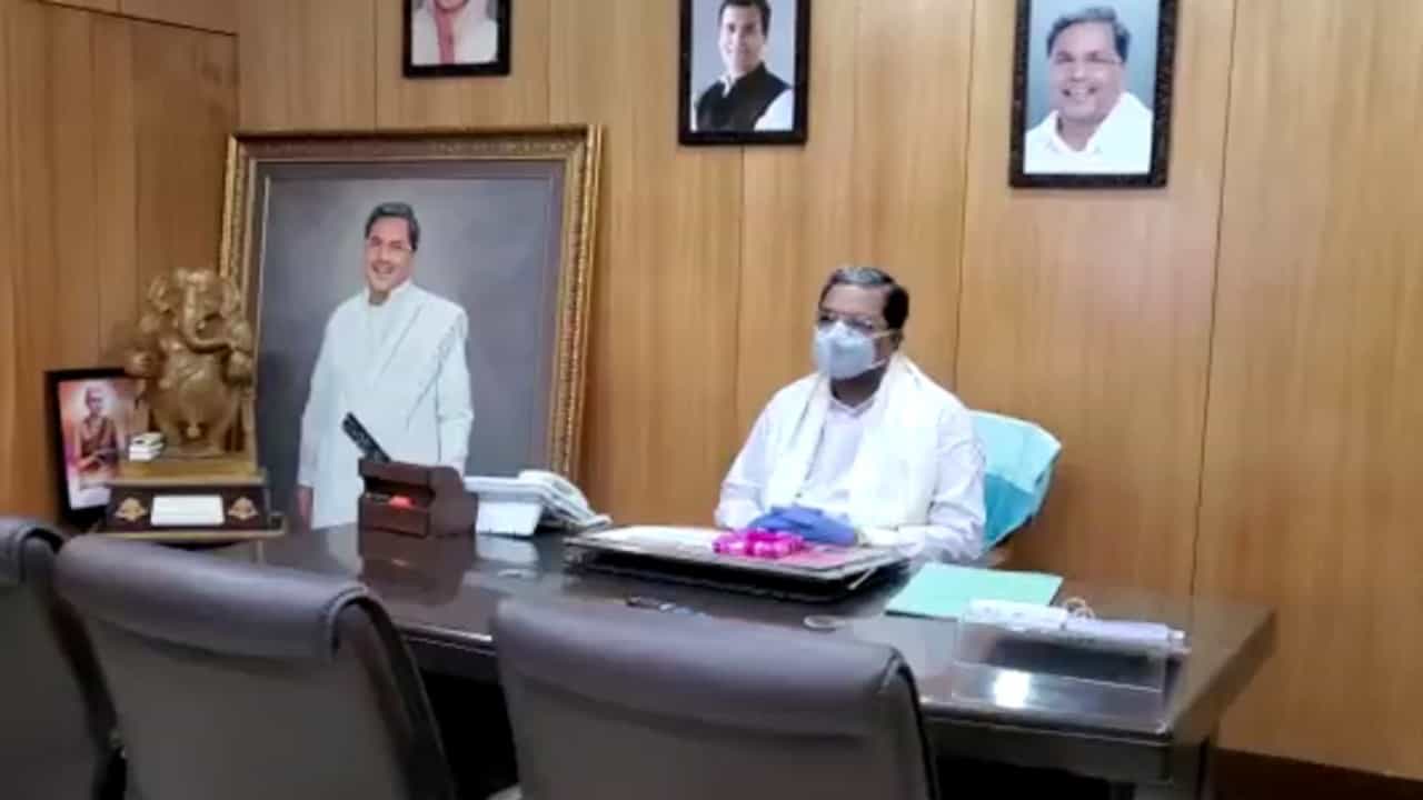 ’RSS ಕೋಮು ಸಂಘಟನೆ, ಅಲ್ಲಿ ಪ್ರಣಬ್ ದಾ ಭಾಷಣ ಮಾಡಿದ್ದು ನನಗೆ ಯಕ್ಷ ಪ್ರಶ್ನೆಯಾಗಿದೆ’ ’RSS ಕೋಮು ಸಂಘಟನೆ, ಅಲ್ಲಿ ಪ್ರಣಬ್ ದಾ ಭಾಷಣ ಮಾಡಿದ್ದು ನನಗೆ ಯಕ್ಷ ಪ್ರಶ್ನೆಯಾಗಿದೆ’